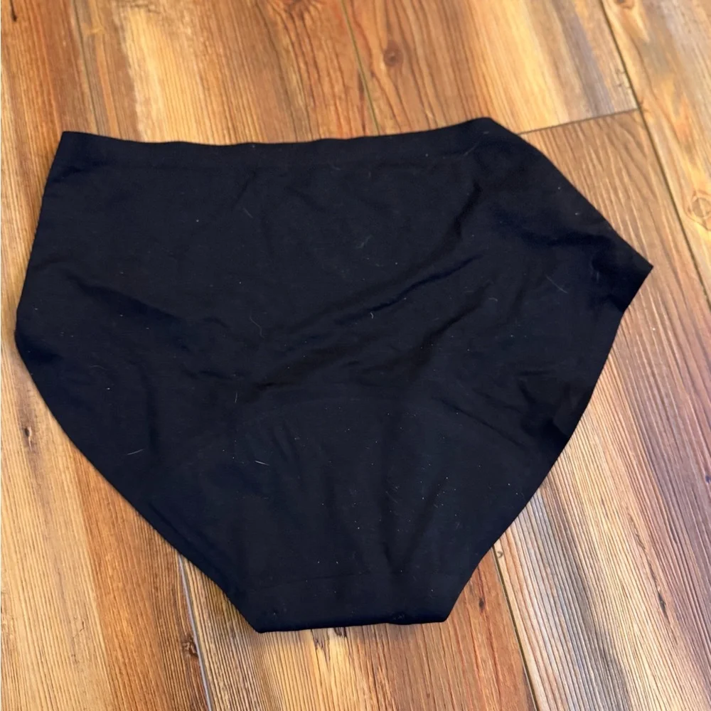 Saalt - Women’s Underwear Small never worn - Picture 8 of 9